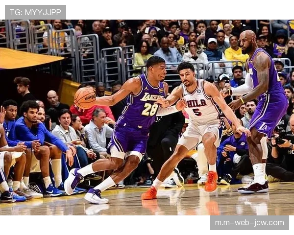 太阳三巨头进攻威胁巨大 防守篮板保护不力二次进攻机会过多